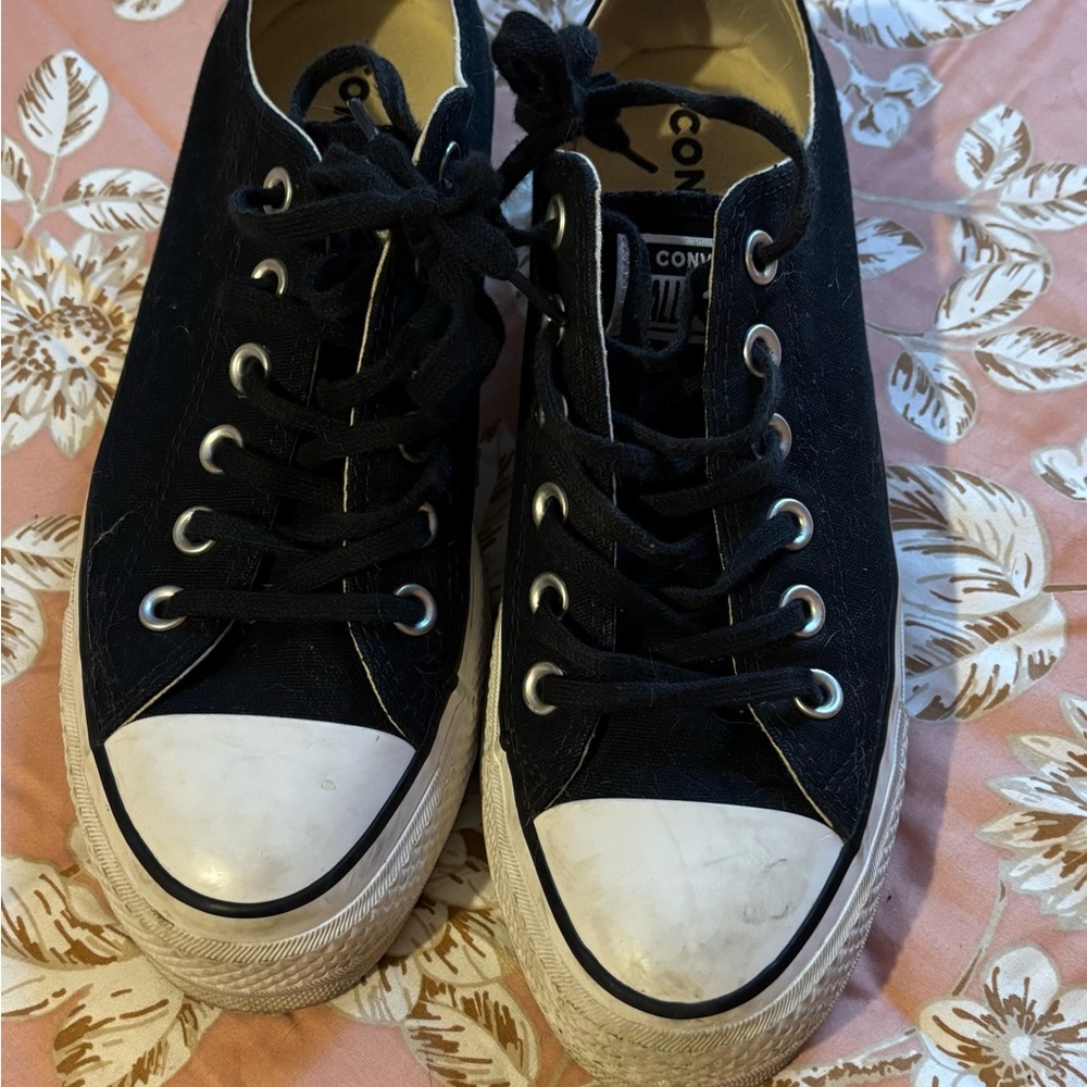 Platform Converse Classic Black and White Sneakers